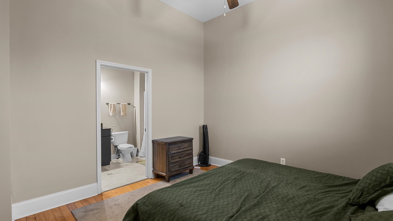 Photo of Bedroom in Downtown