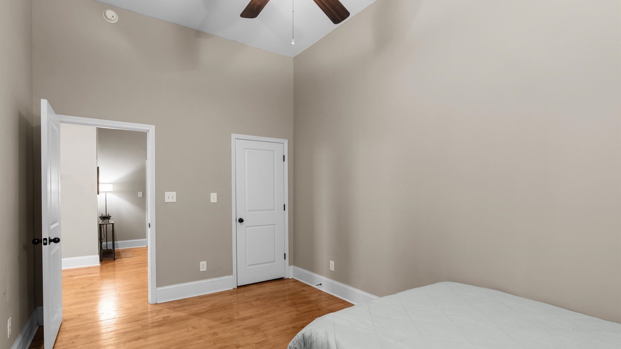 Photo of Bedroom in Downtown
