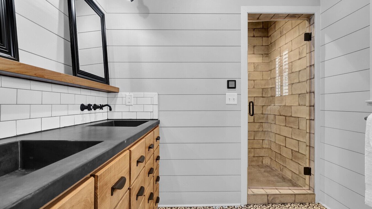 Photo of Bathroom in Macon