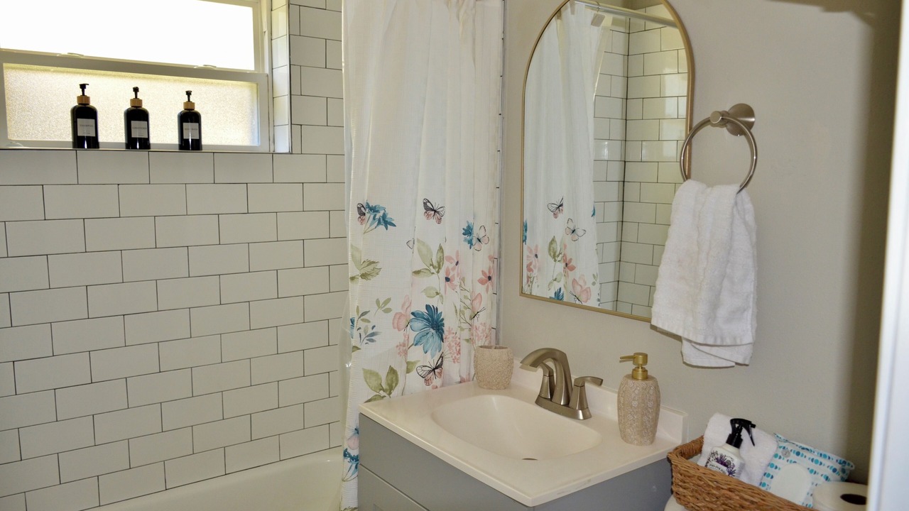 Photo of Bathroom in Mary Esther