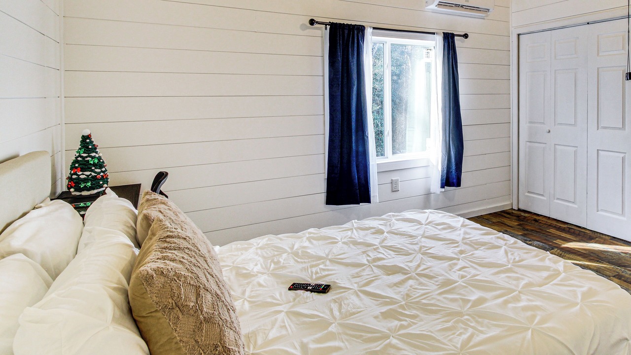 Photo of Bedroom in Enterprise