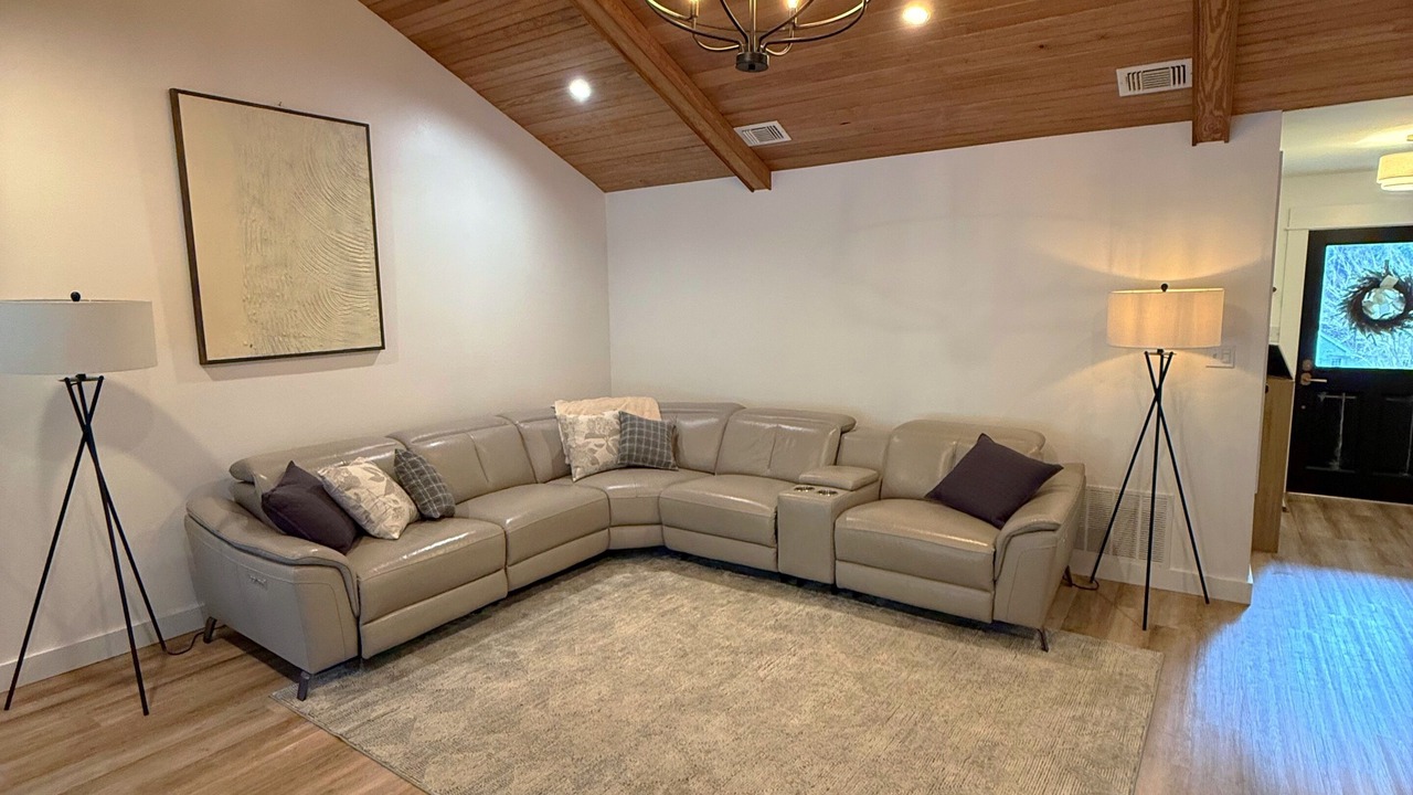 Photo of Livingroom in Malbis