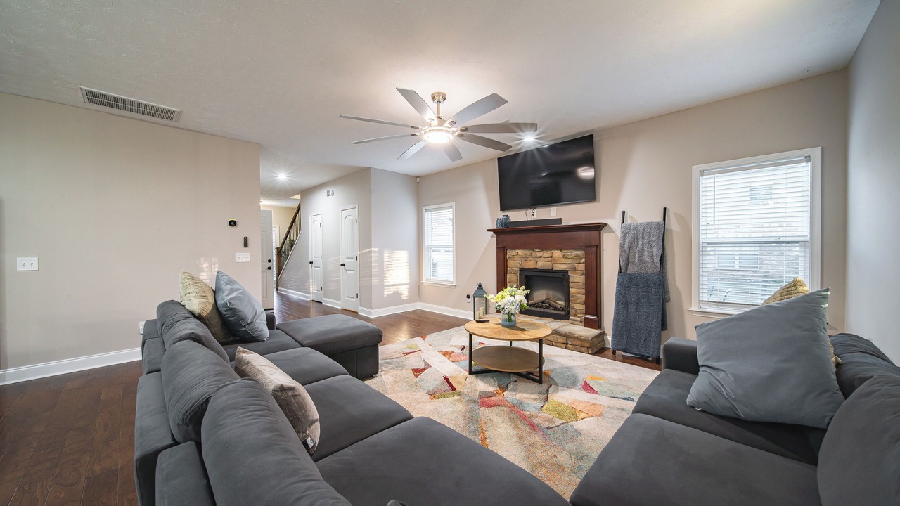 Photo of Livingroom in Fortson
