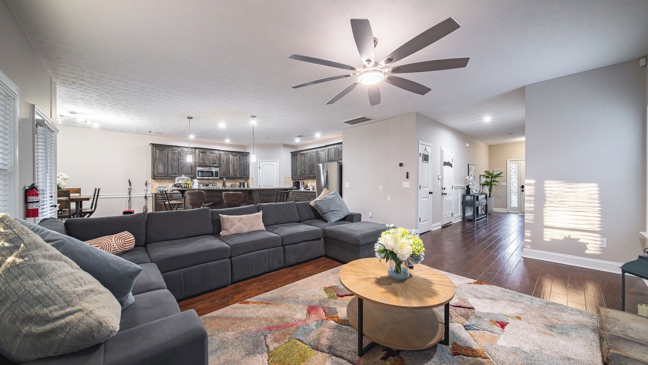 Photo of Livingroom in Fortson