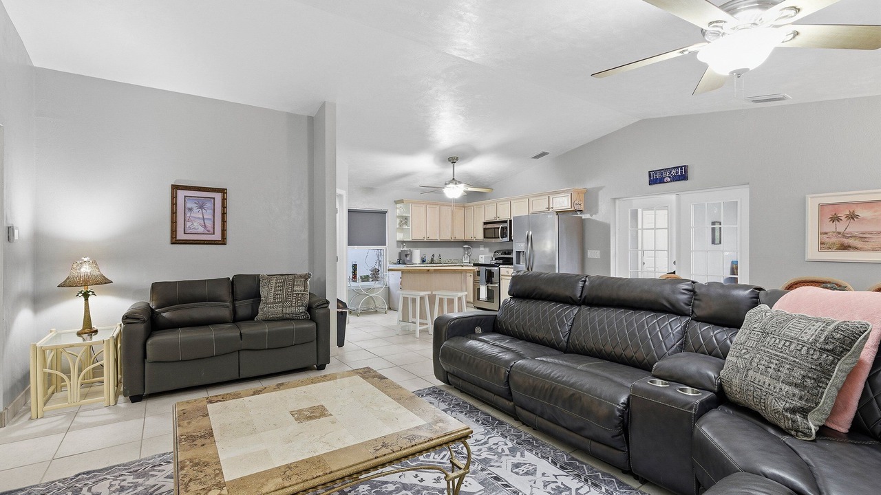 Photo of Livingroom in Port Orange