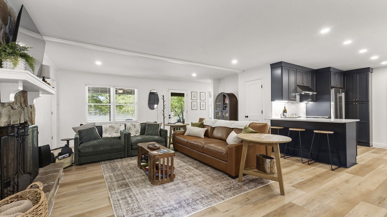 Photo of Livingroom in Lake Oconee