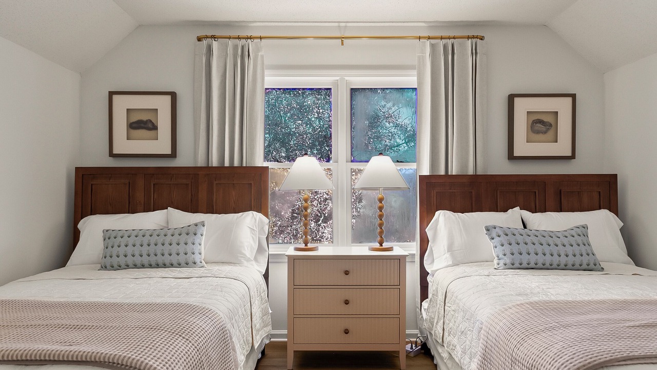 Photo of Bedroom in Northport