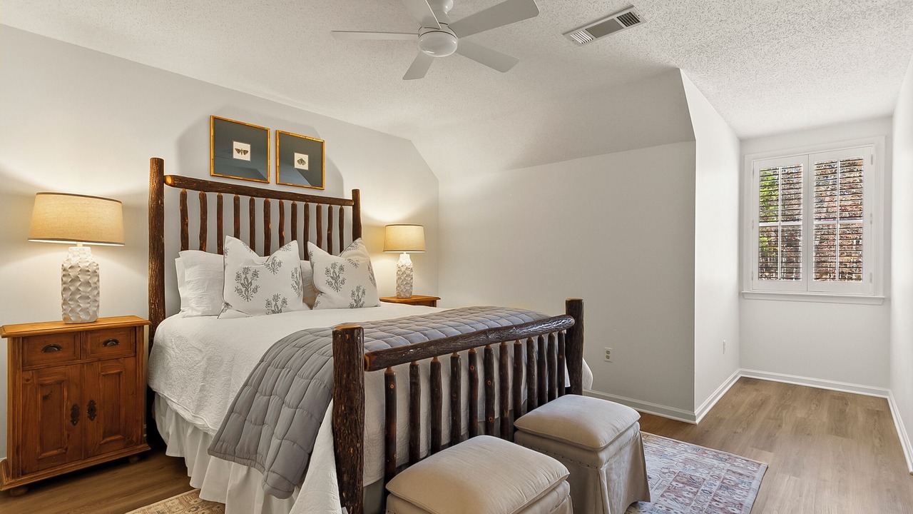 Photo of Bedroom in Northport