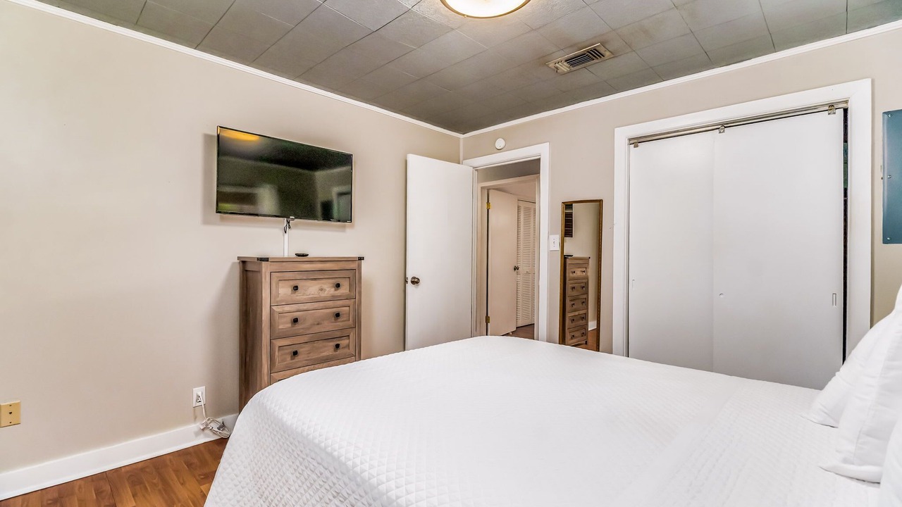 Photo of Bedroom in Ono Island