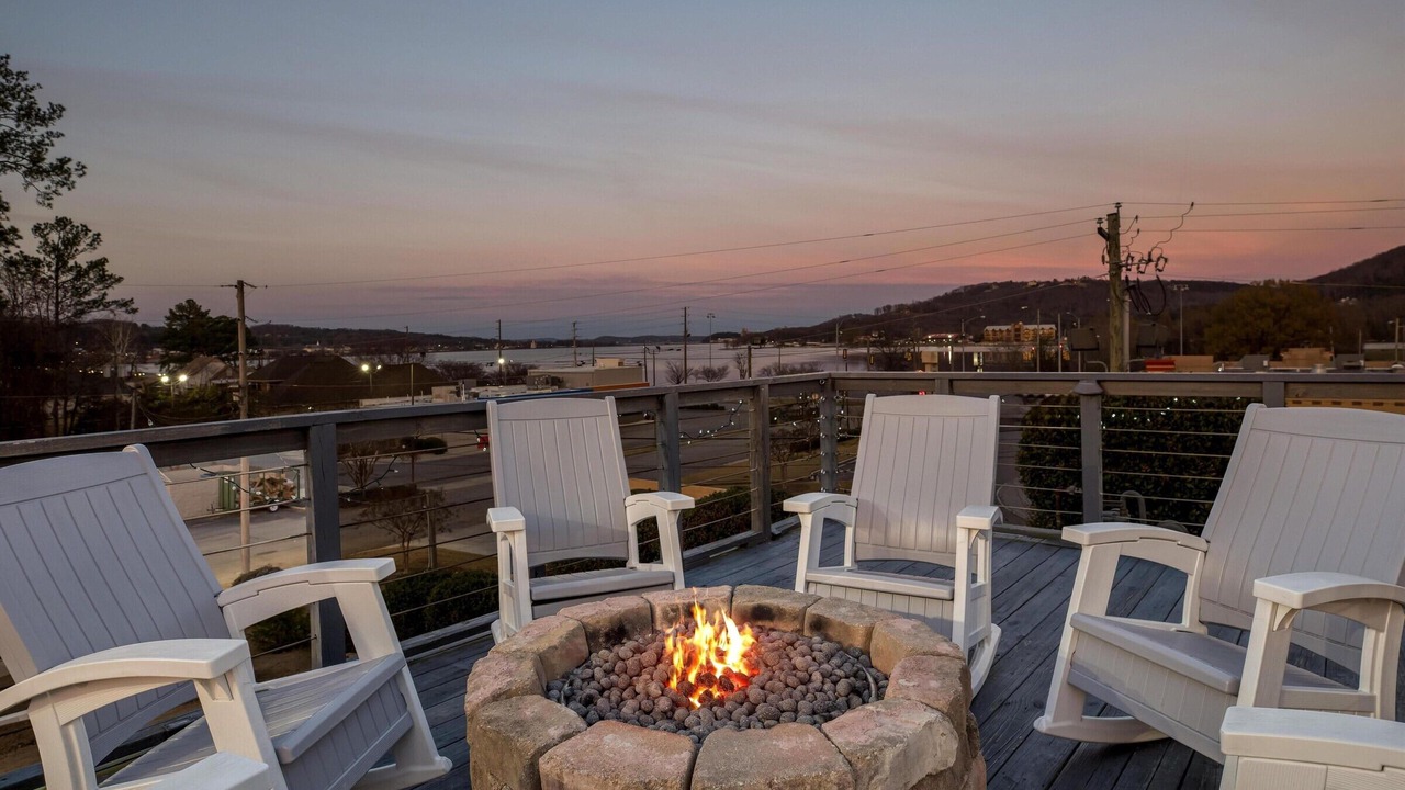 Photo of Livingroom in Guntersville