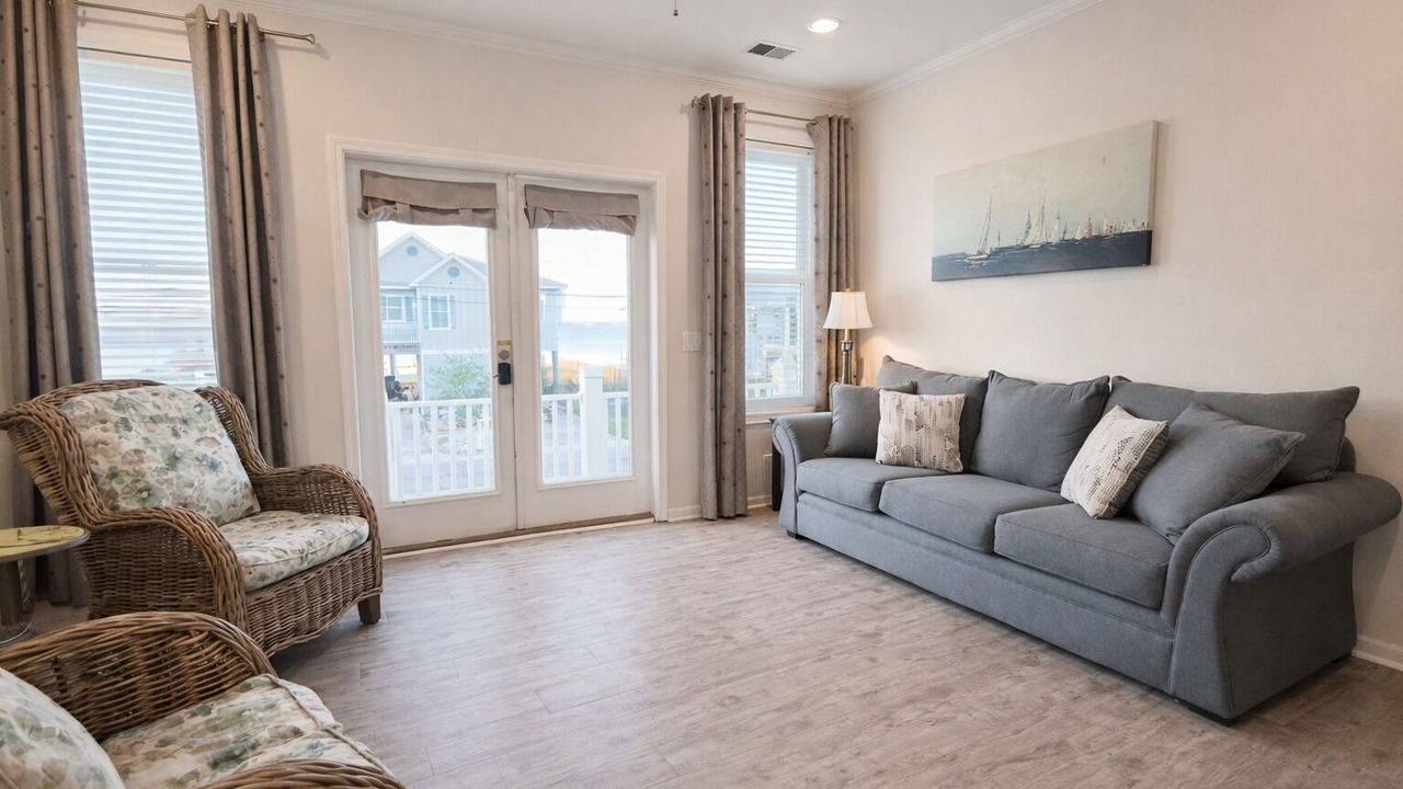 Photo of Livingroom in Pensacola Beach