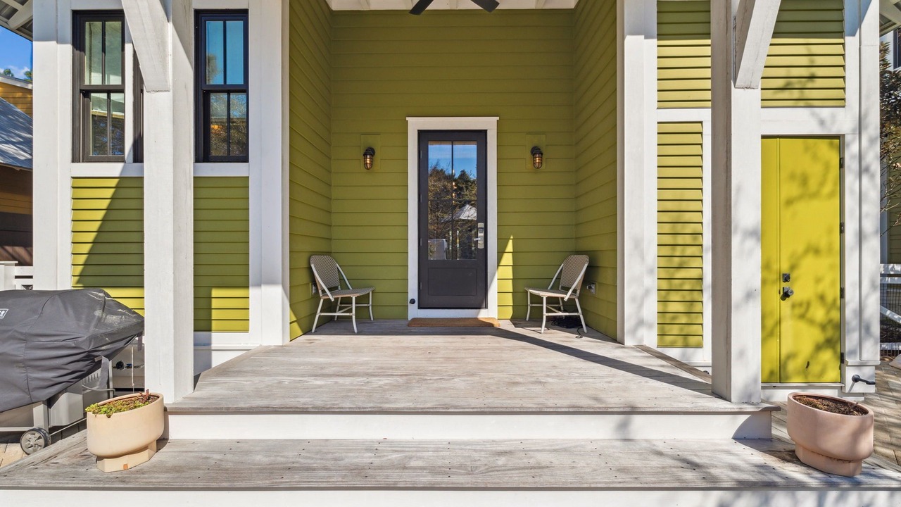 Photo of Patio Balcony in Forest District