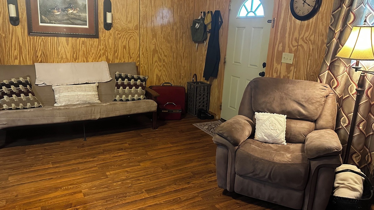 Photo of Livingroom in Evergreen