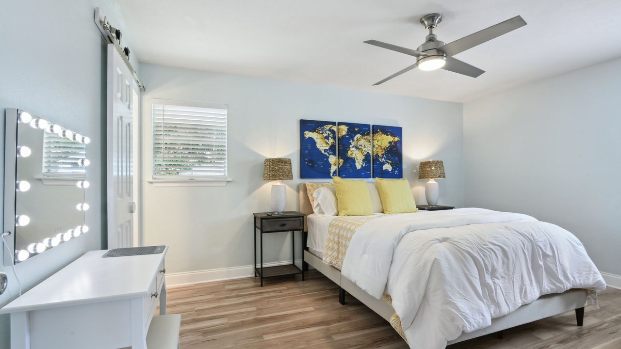 Photo of Bedroom in Long Beach