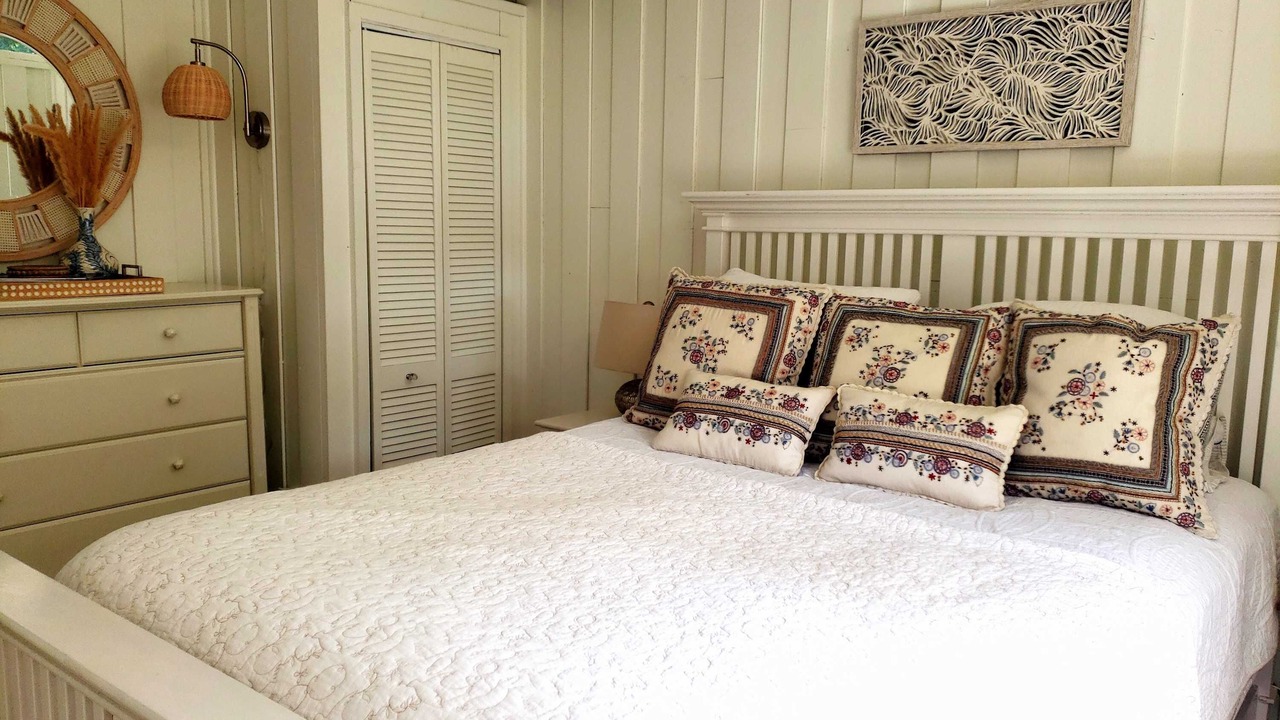 Photo of Bedroom in Kewadin