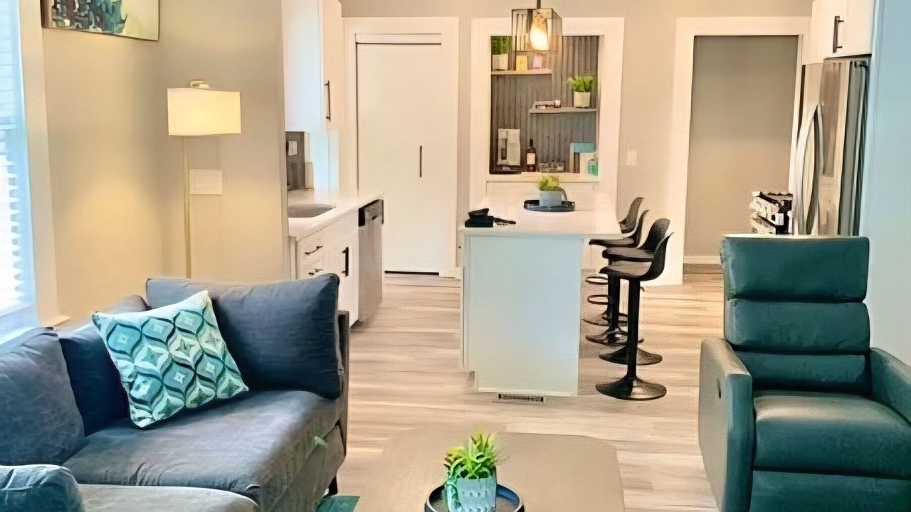 Photo of Livingroom in Peachtree Hills