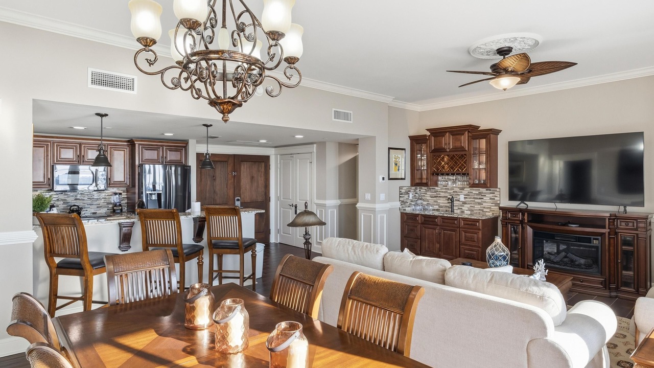 Photo of Livingroom in Baytowne Wharf