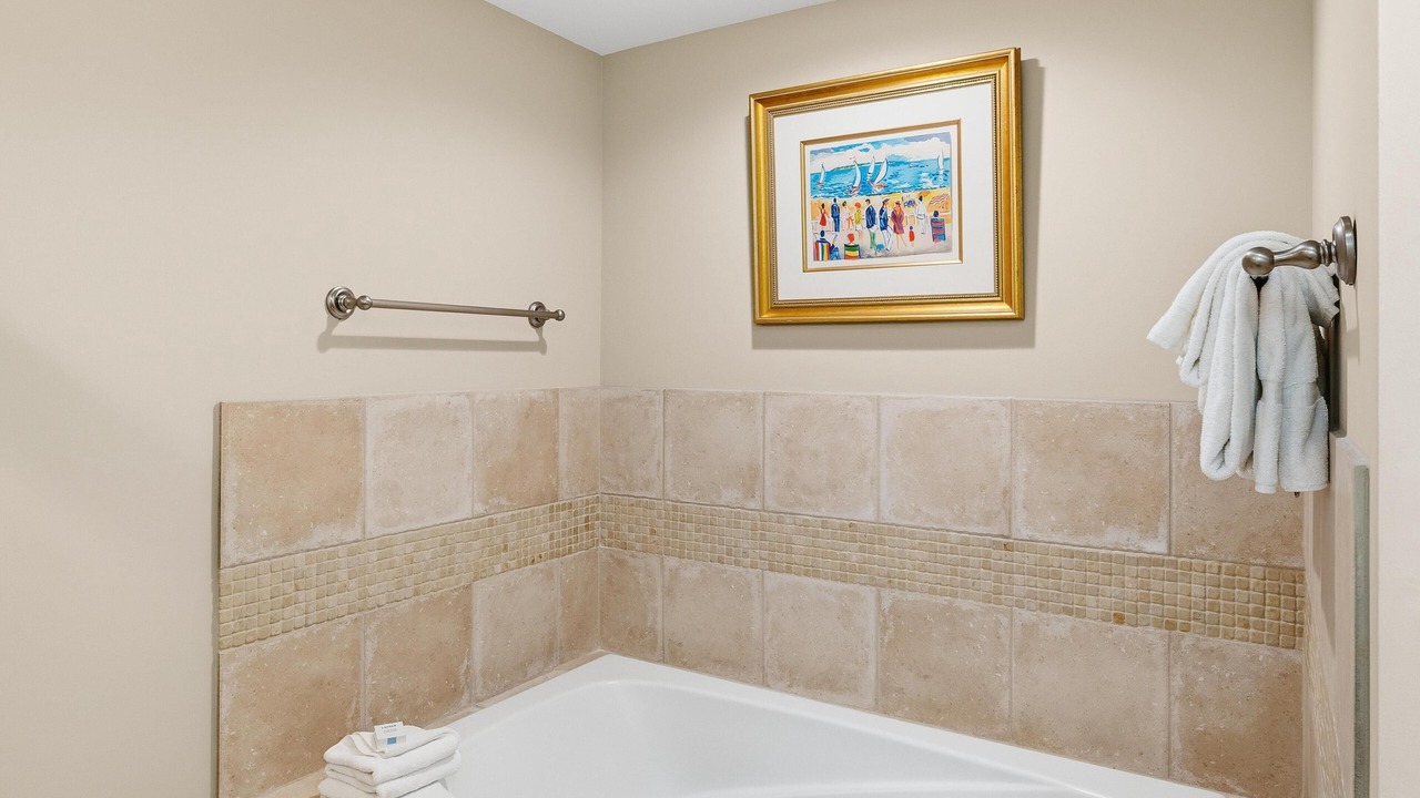 Photo of Bathroom in Baytowne Wharf