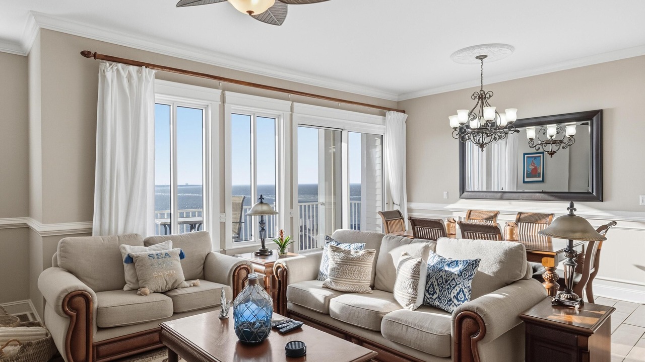 Photo of Livingroom in Baytowne Wharf
