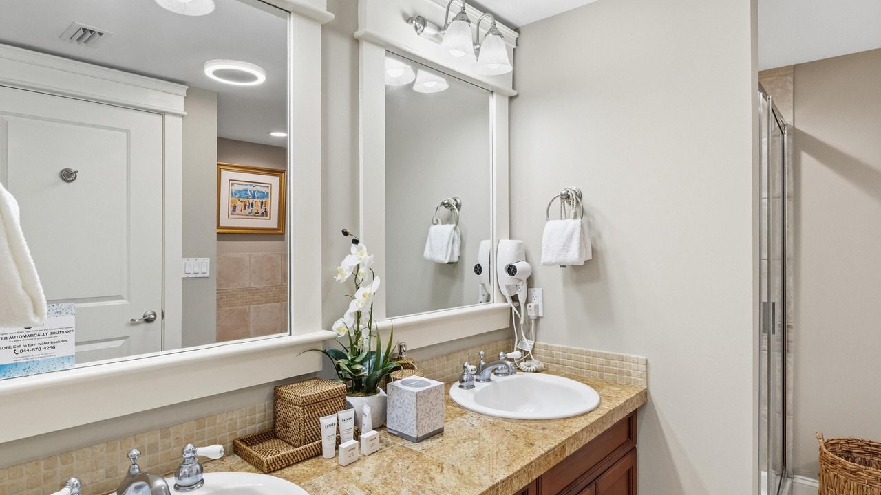Photo of Bathroom in Baytowne Wharf