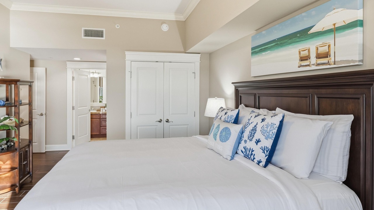 Photo of Bedroom in Baytowne Wharf