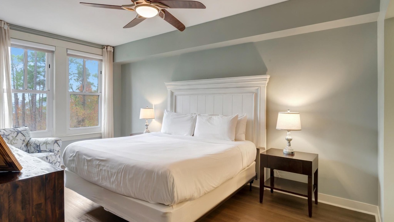 Photo of Bedroom in Baytowne Wharf