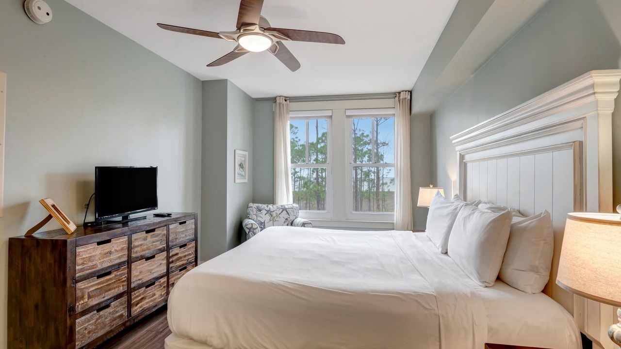 Photo of Bedroom in Baytowne Wharf