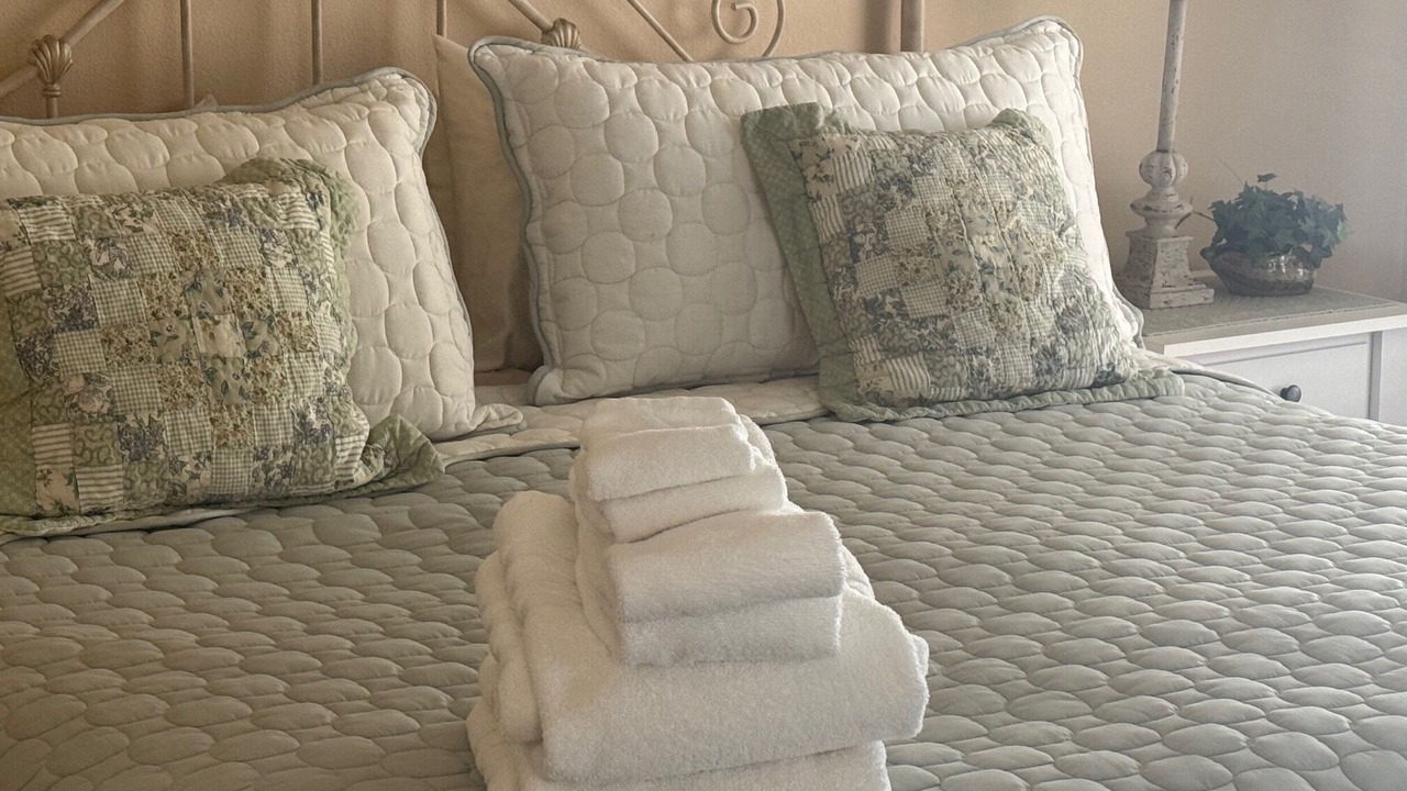 Photo of Bedroom in Village of Collier
