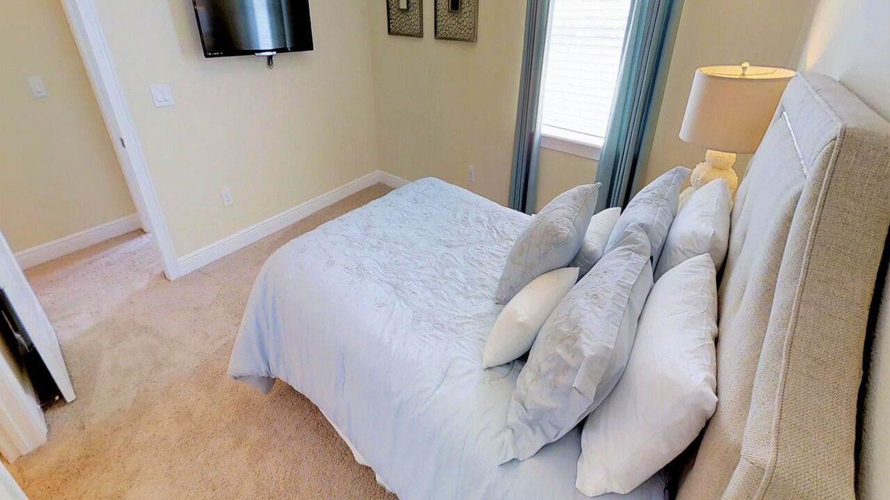 Photo of Bedroom in Davenport