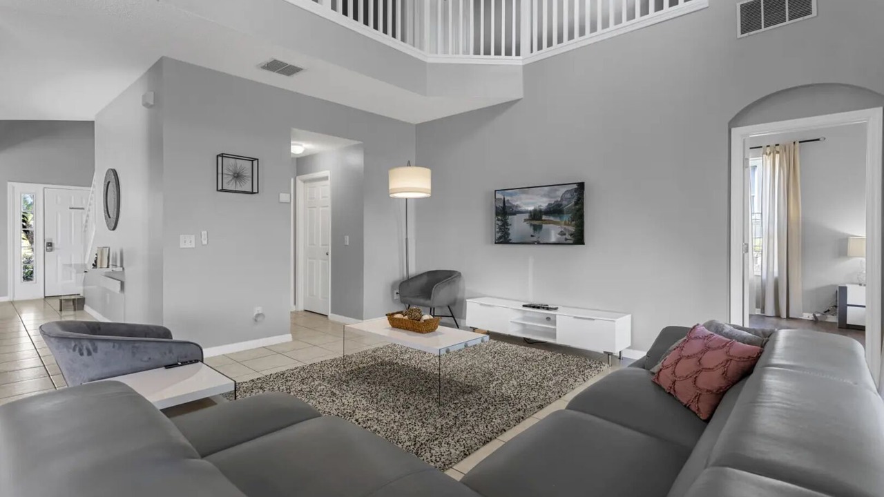 Photo of Livingroom in Davenport