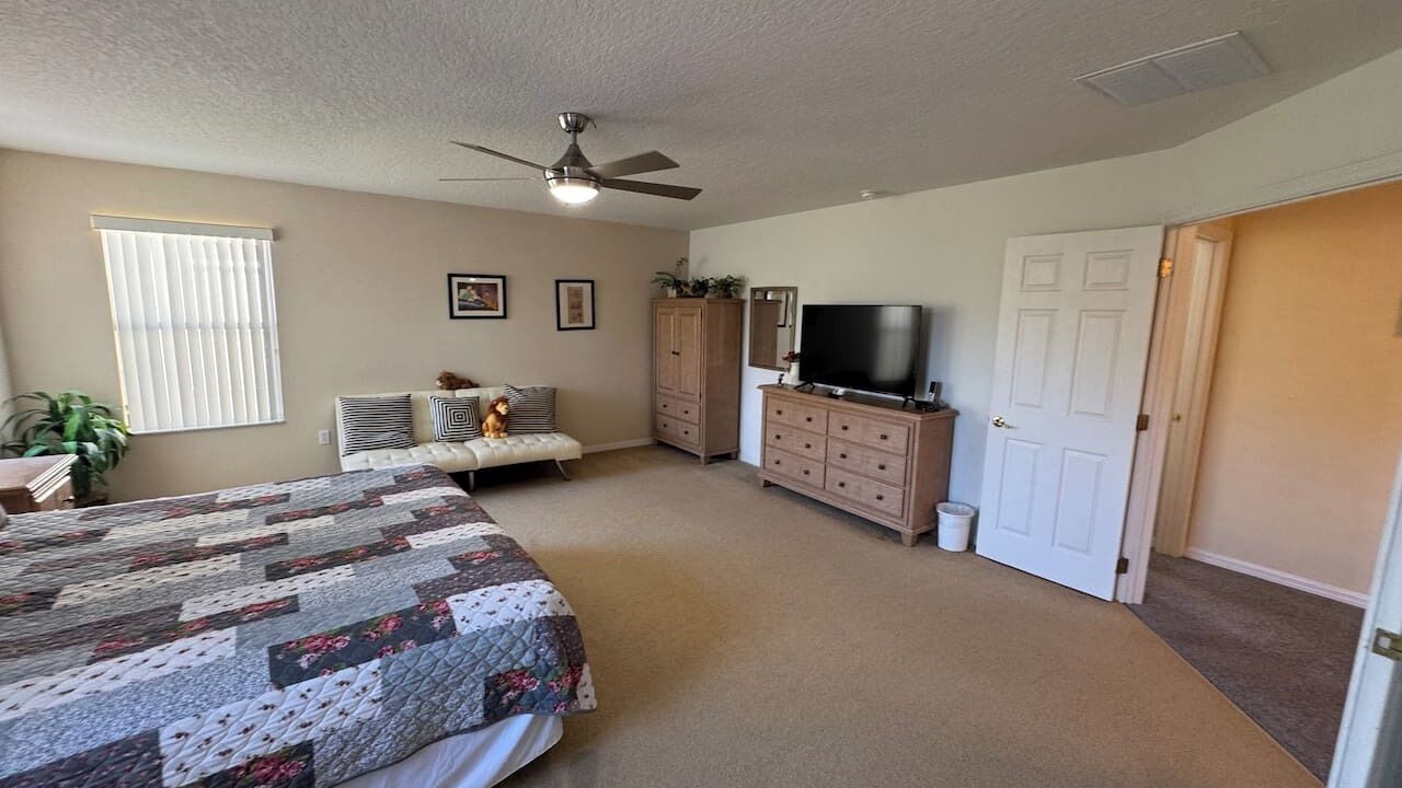 Photo of Bedroom in Windwood Bay
