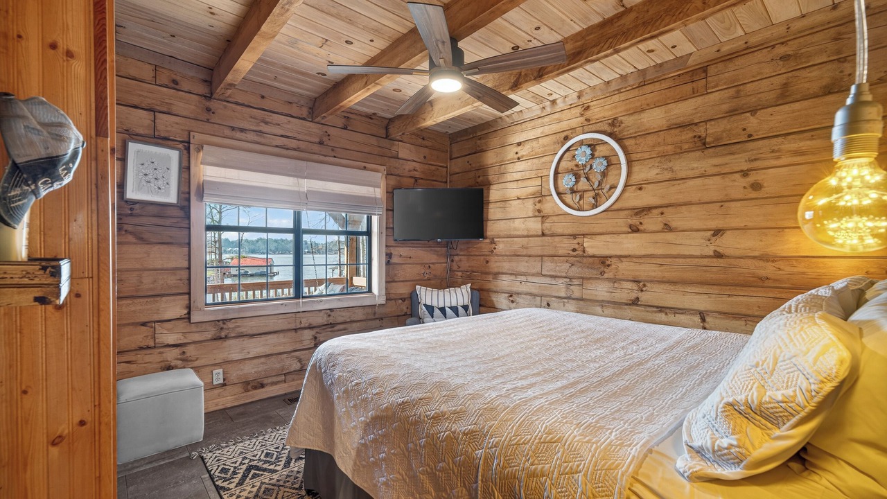 Photo of Bedroom in Milledgeville
