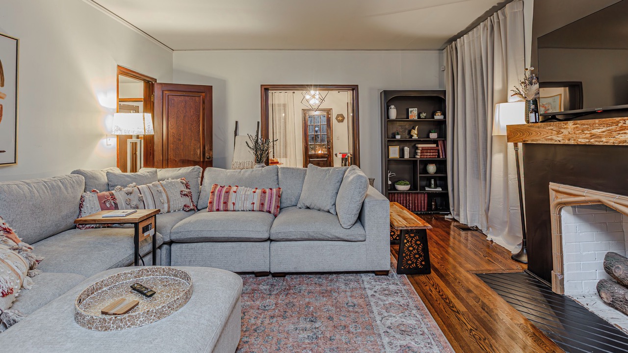 Photo of Livingroom in Fondren