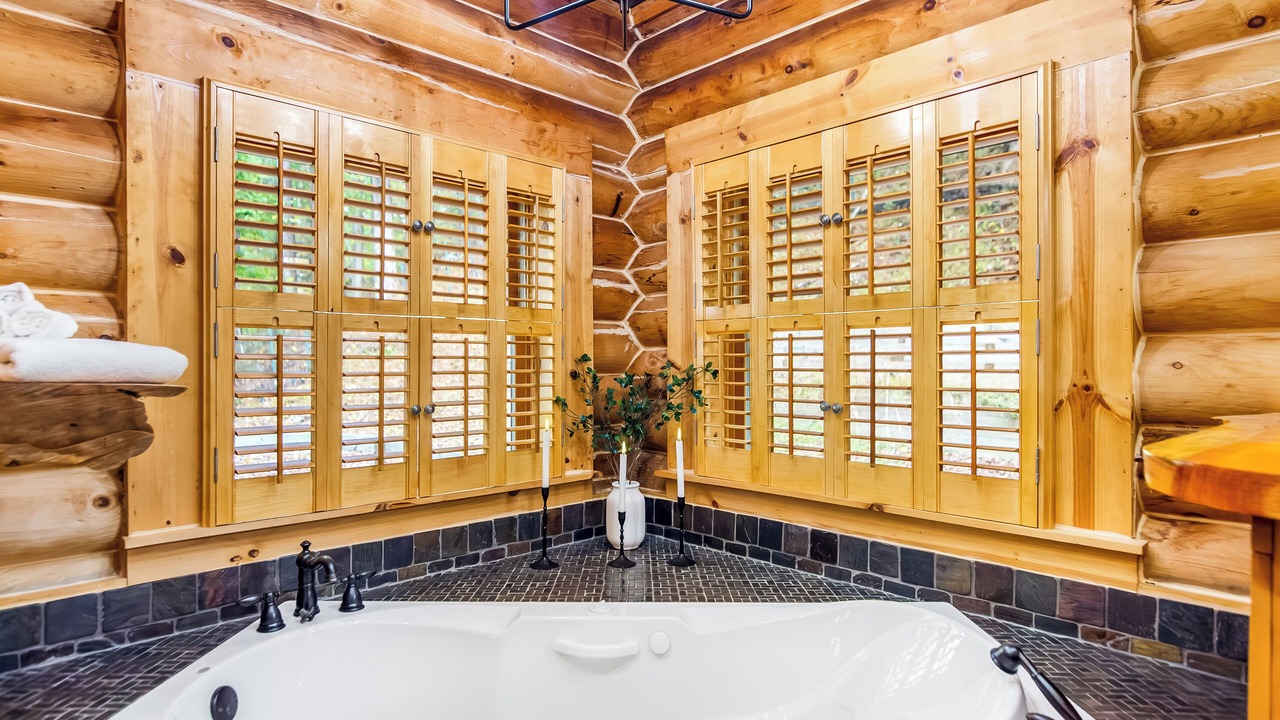 Photo of Bathroom in Walnut Mountain
