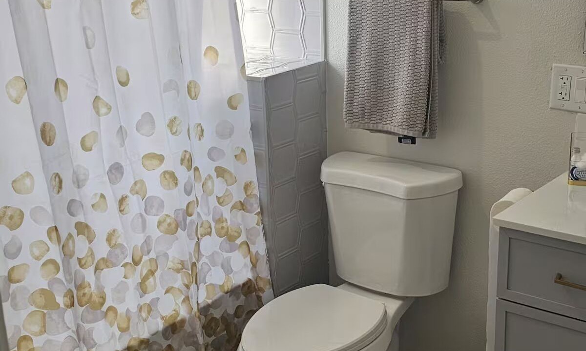 Photo of Bathroom in St. Bernard Area