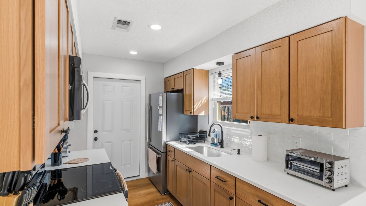 Photo of Kitchen in Mary Esther