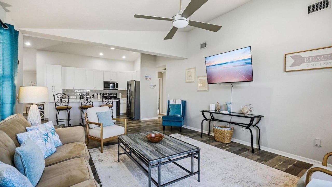 Photo of Livingroom in Palm Harbor