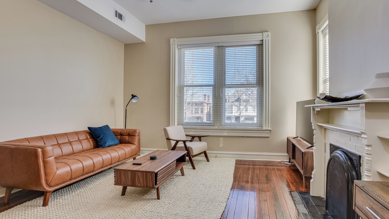 Photo of Livingroom in Downtown