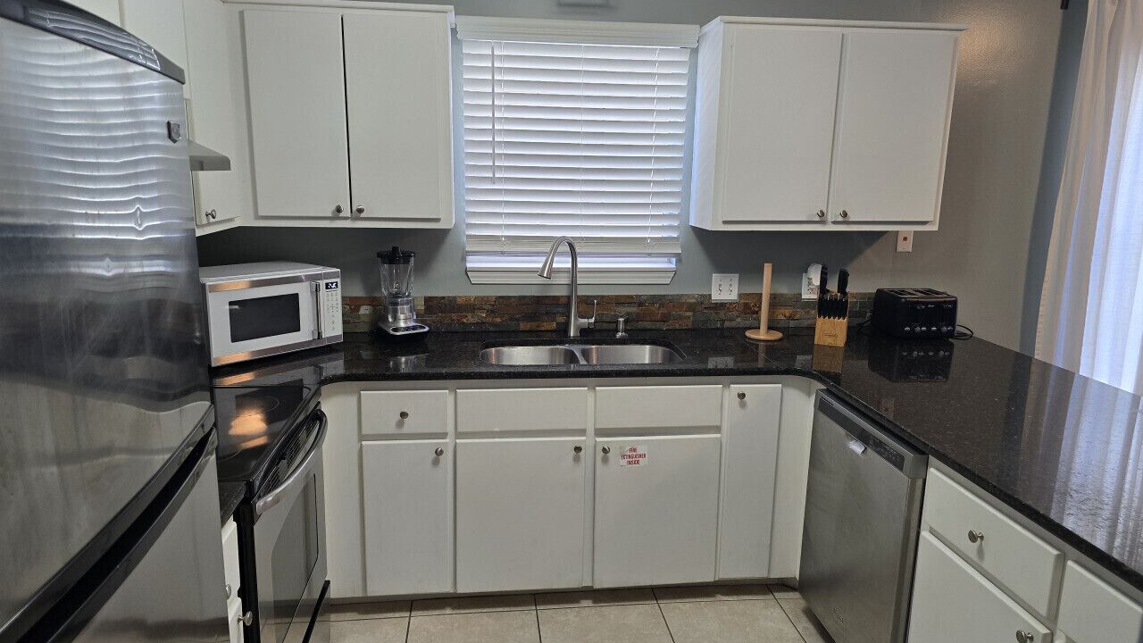 Photo of Kitchen in Biltmore Beach