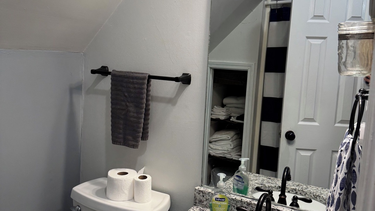 Photo of Bathroom in Iuka