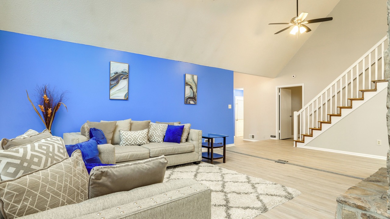 Photo of Livingroom in Inman
