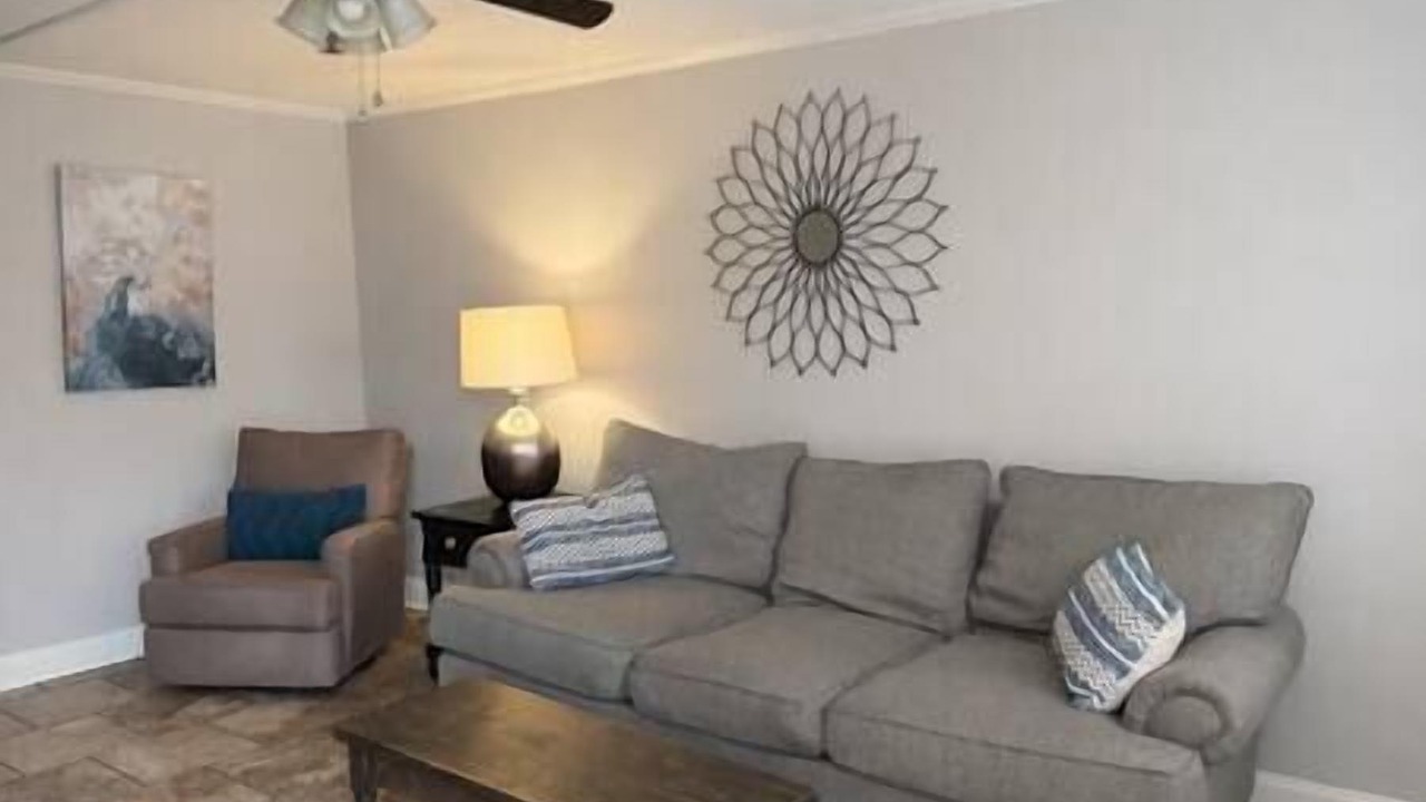 Photo of Livingroom in Albany