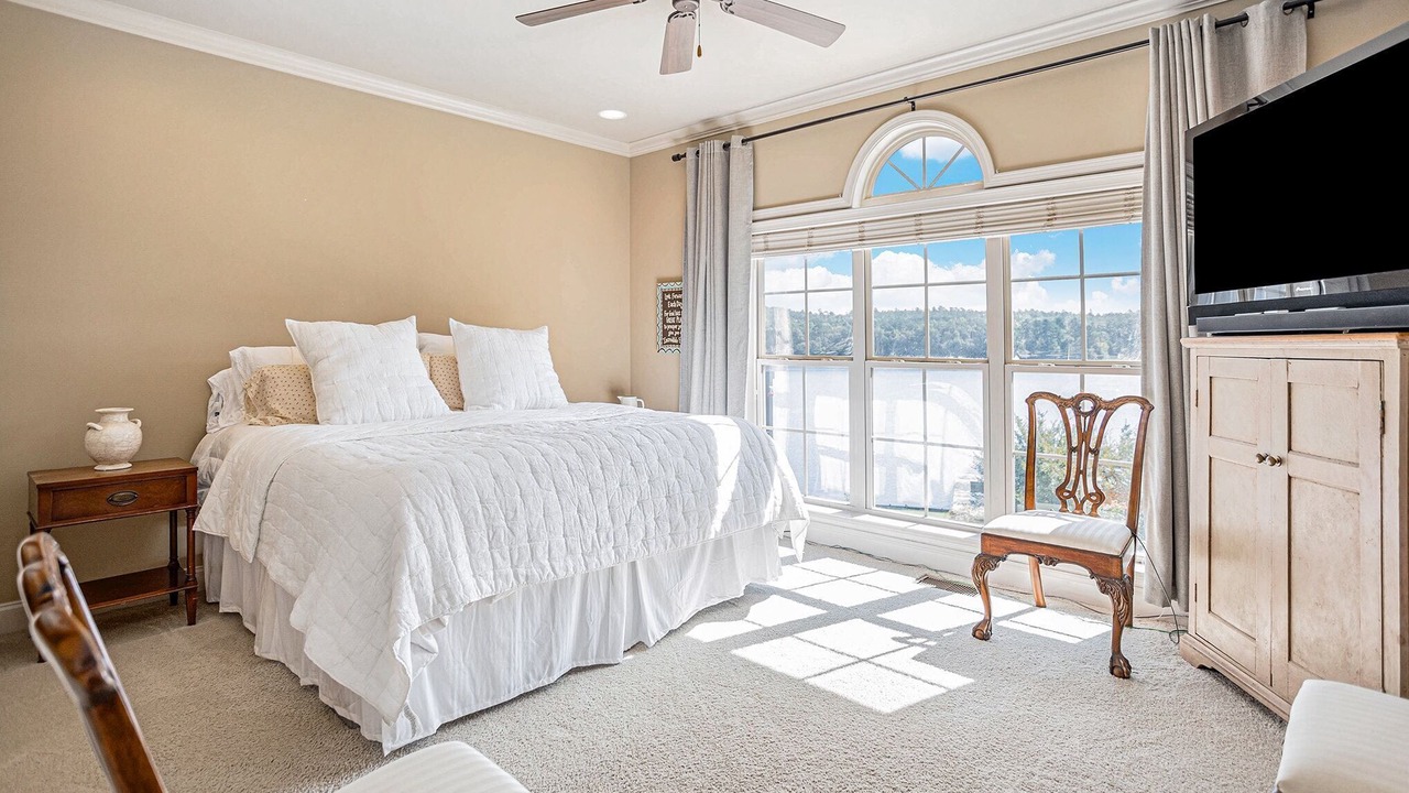 Photo of Bedroom in Columbiana