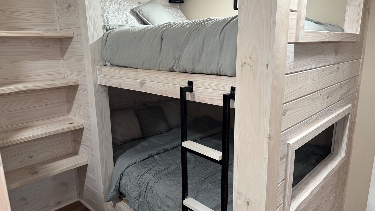 Photo of Bedroom in Crane Hill