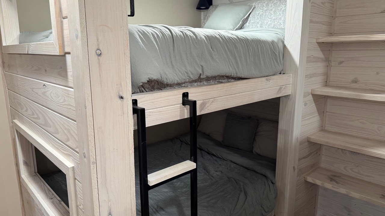Photo of Bedroom in Crane Hill