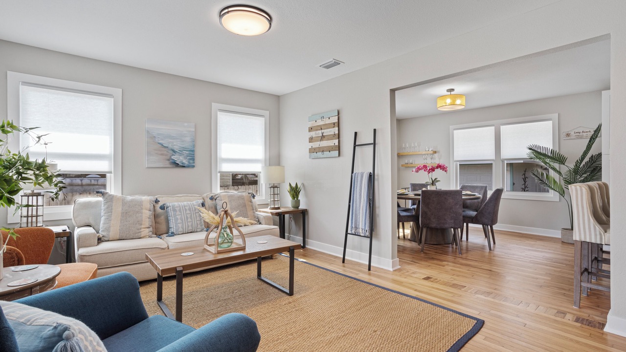 Photo of Livingroom in Long Beach