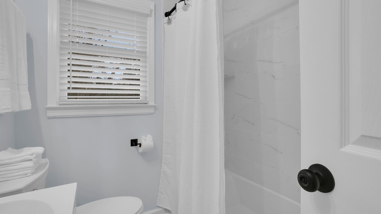 Photo of Bathroom in Gunter Afs