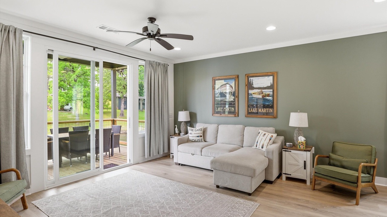 Photo of Livingroom in Jacksons' Gap