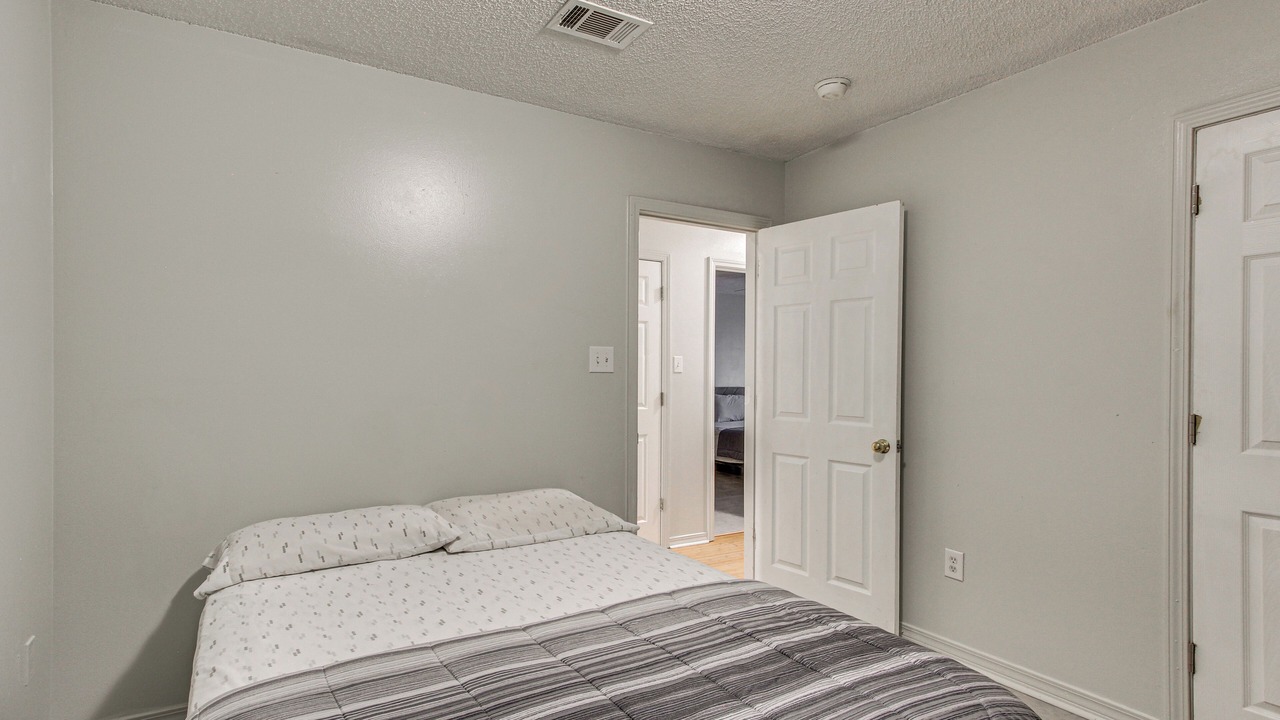 Photo of Bedroom in Gulfport