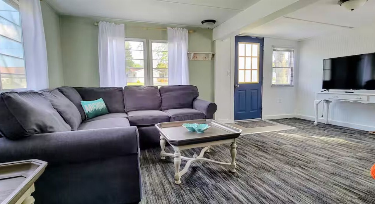 Photo of Livingroom in Lakeview